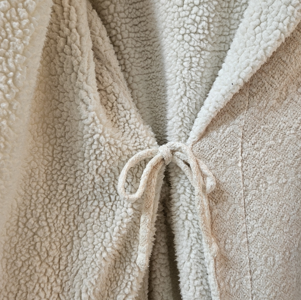 Anthropologie Saturday Sunday Plush Hooded Short Robe - Picture 5 of 11